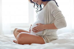 ZOTZ|KLIMAS, schwangere Frau, Schwangerschaft, Babybauch, NIPT